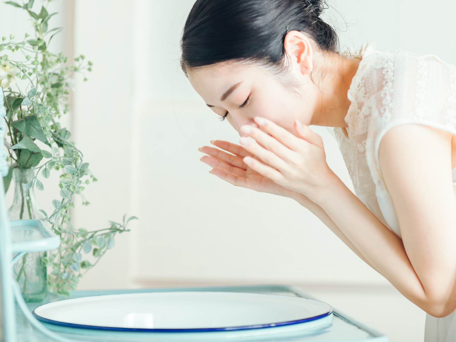 肝斑改善のための肌に優しいクレンジング